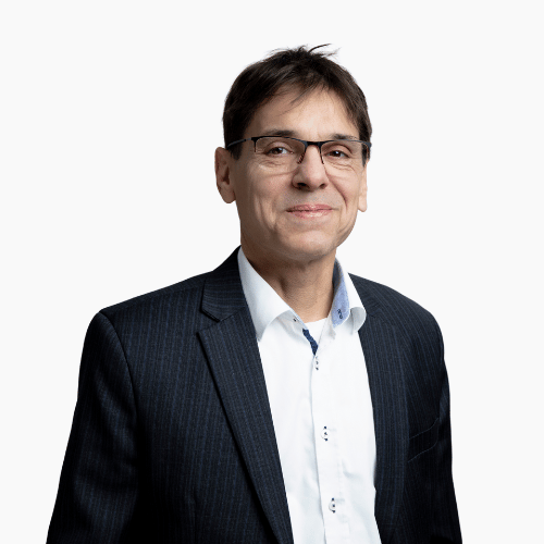 Bernhard Hladik Director, Business Development Specialty Vials SCHOTT Pharma